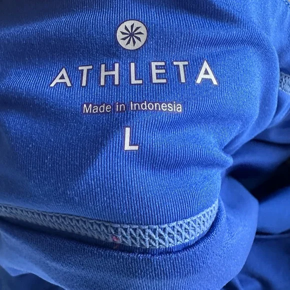 Blue Athleta home run shorts Large‎ - Picture 5 of 8